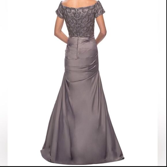 La Femme 25996 Pleated‎ Satin Evening Gown Silver Size 8 NWT $498 - Picture 5 of 6